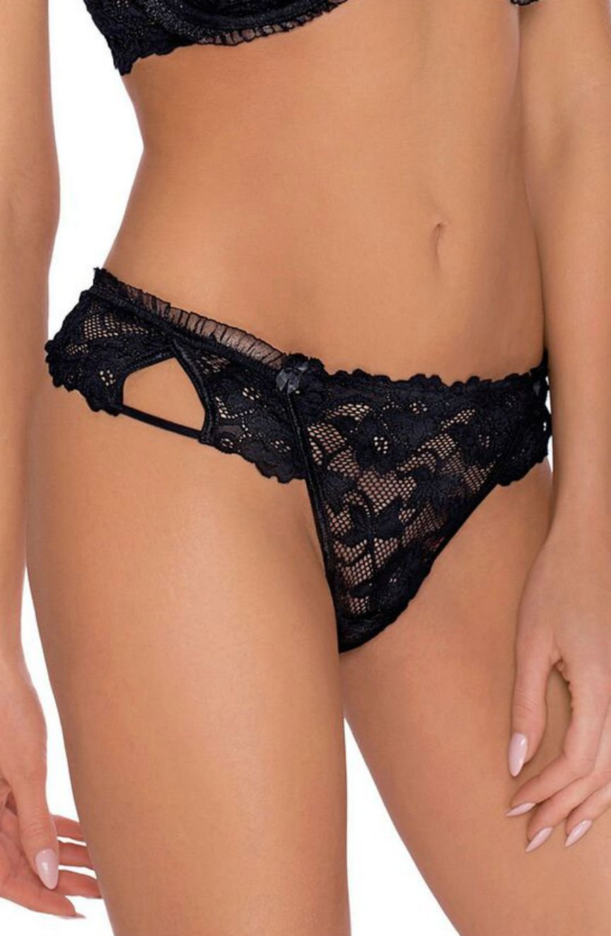 roza_carmen_black_thong_front_close_up.jpg